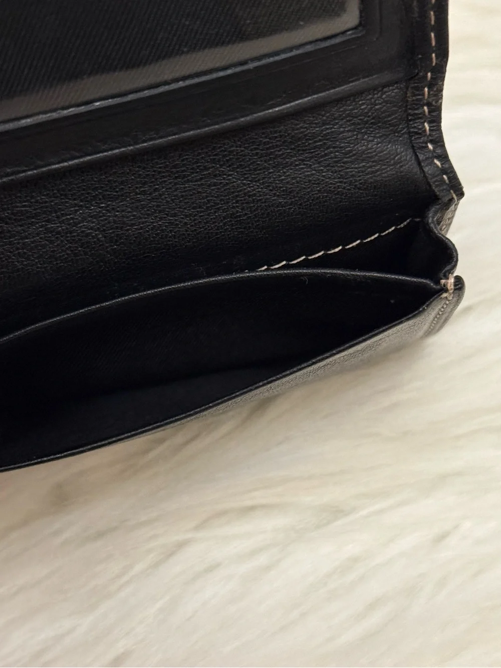 PERRY ELLIS -  BLACK GENUINE LEATHER PORTFOLIO CARDHOLDER WALLET